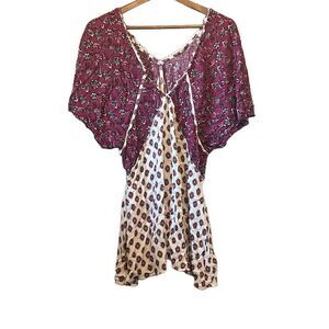 Altar'd State Floral Tops size large‎